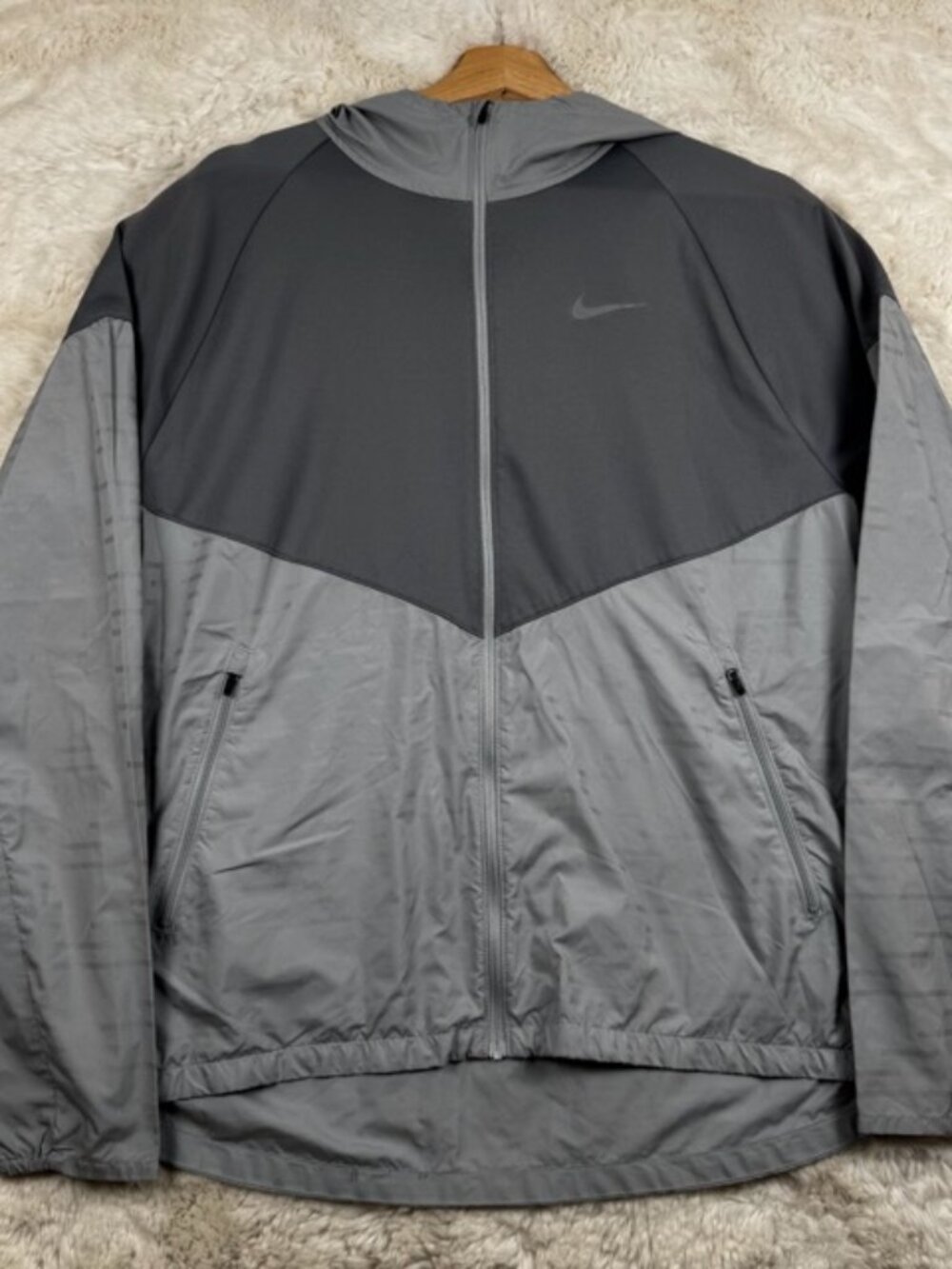 Men's Nike Windrunner Therma-Fit Repel Run Division Miler Running Jacket Medium